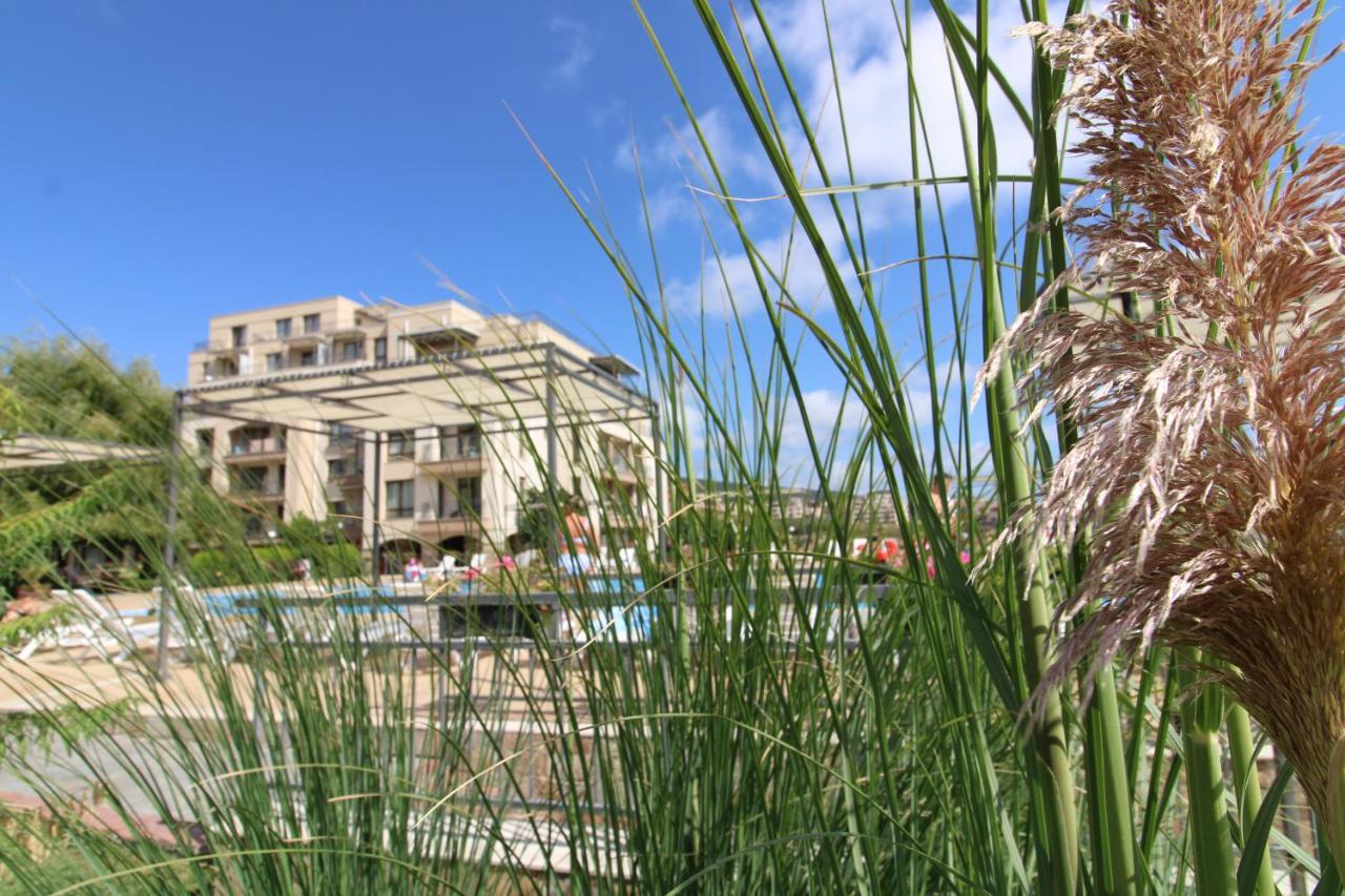 Sorrento - Menada Apartments Свети-Влас Экстерьер фото