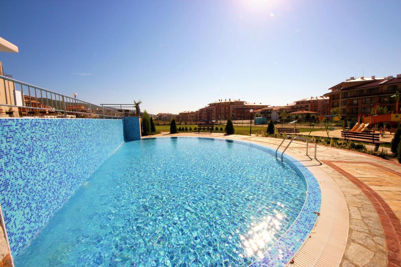 Sorrento - Menada Apartments Свети-Влас Экстерьер фото