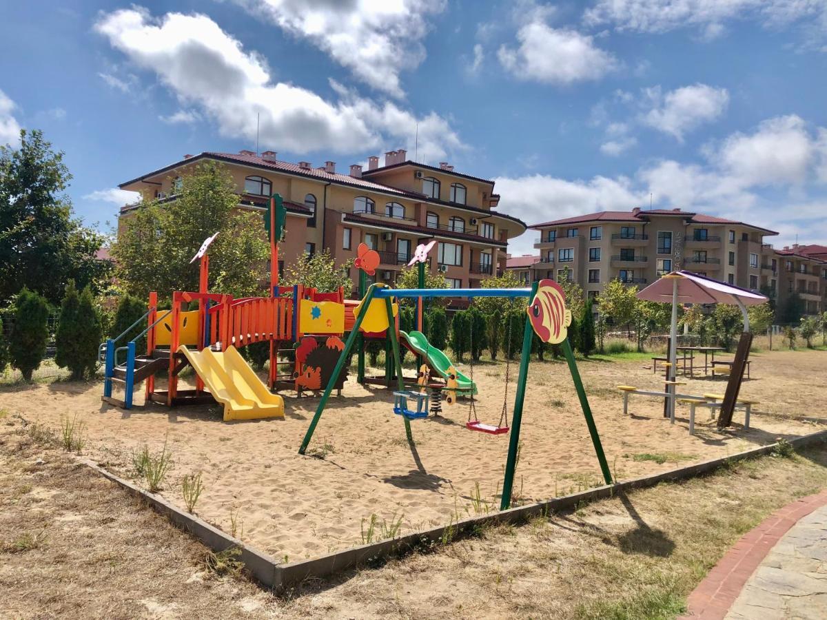 Sorrento - Menada Apartments Свети-Влас Экстерьер фото