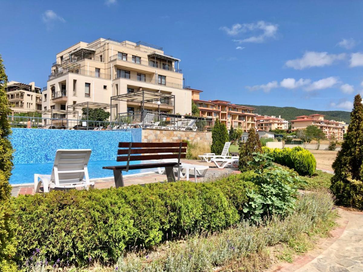 Sorrento - Menada Apartments Свети-Влас Экстерьер фото