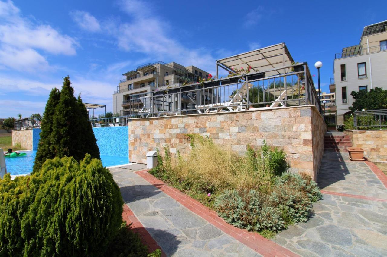 Sorrento - Menada Apartments Свети-Влас Экстерьер фото