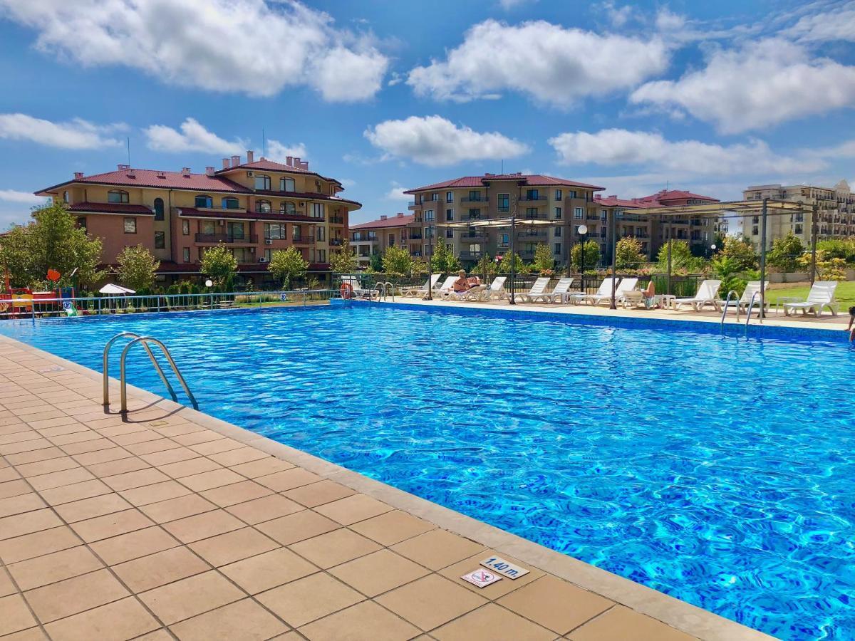 Sorrento - Menada Apartments Свети-Влас Экстерьер фото